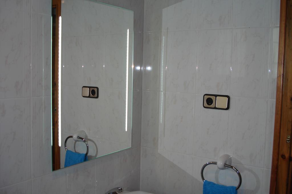 Apartaments Pont Romanic 埃斯波特 外观 照片