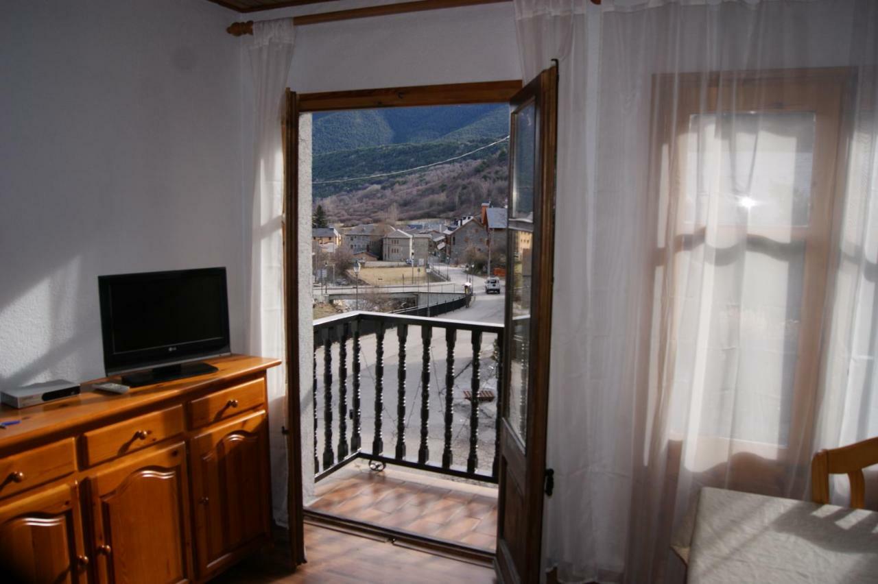 Apartaments Pont Romanic 埃斯波特 外观 照片